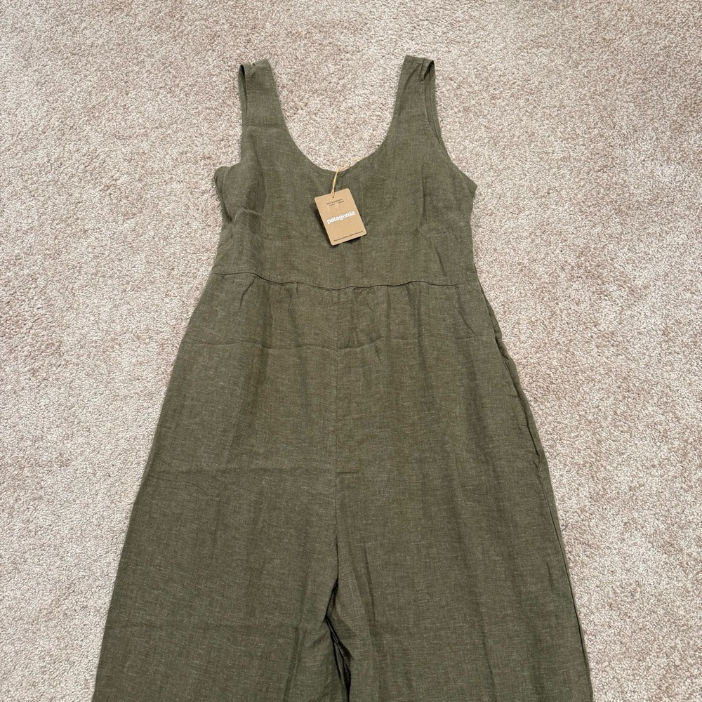 Women’s Patagonia Garden Island Jumpsuit River Rock Green - Picture 2 of 6